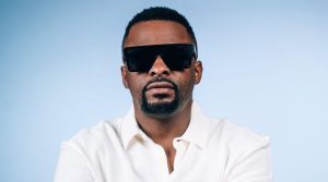 Benzo dedicates EP Gciniwe, to his late mom this Women’s month