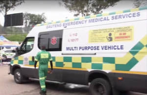Paramedics attacked by armed criminals while transporting patient